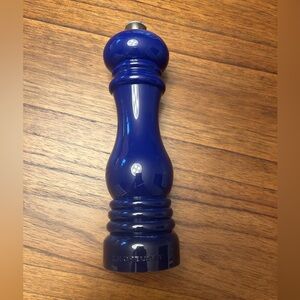 NWOT Le Creuset Acrylic Salt Mill - Indigo